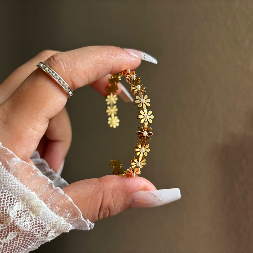 18K Gold Plated Floral Chain Bracelet