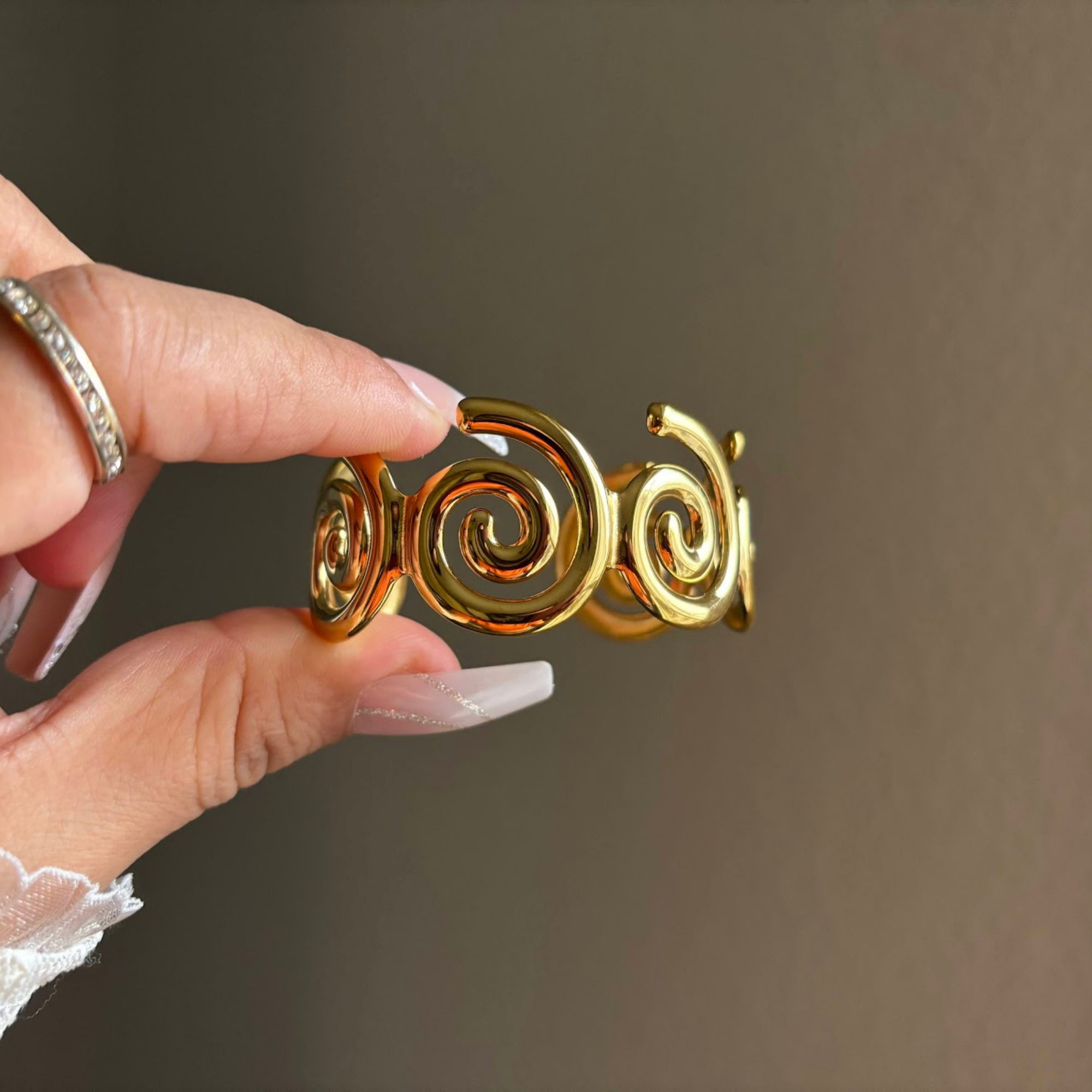 18K Gold Plated Spiral Link Bracelet