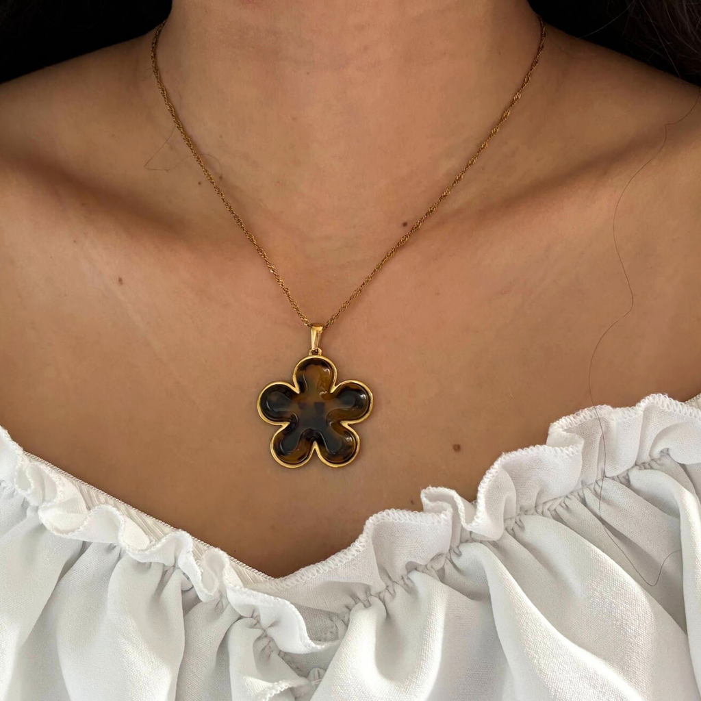 Clover Pendant Necklace – Gold Tone Minimalist Layering Jewelry Gift for Her